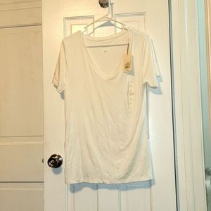 Nwt white t shirt